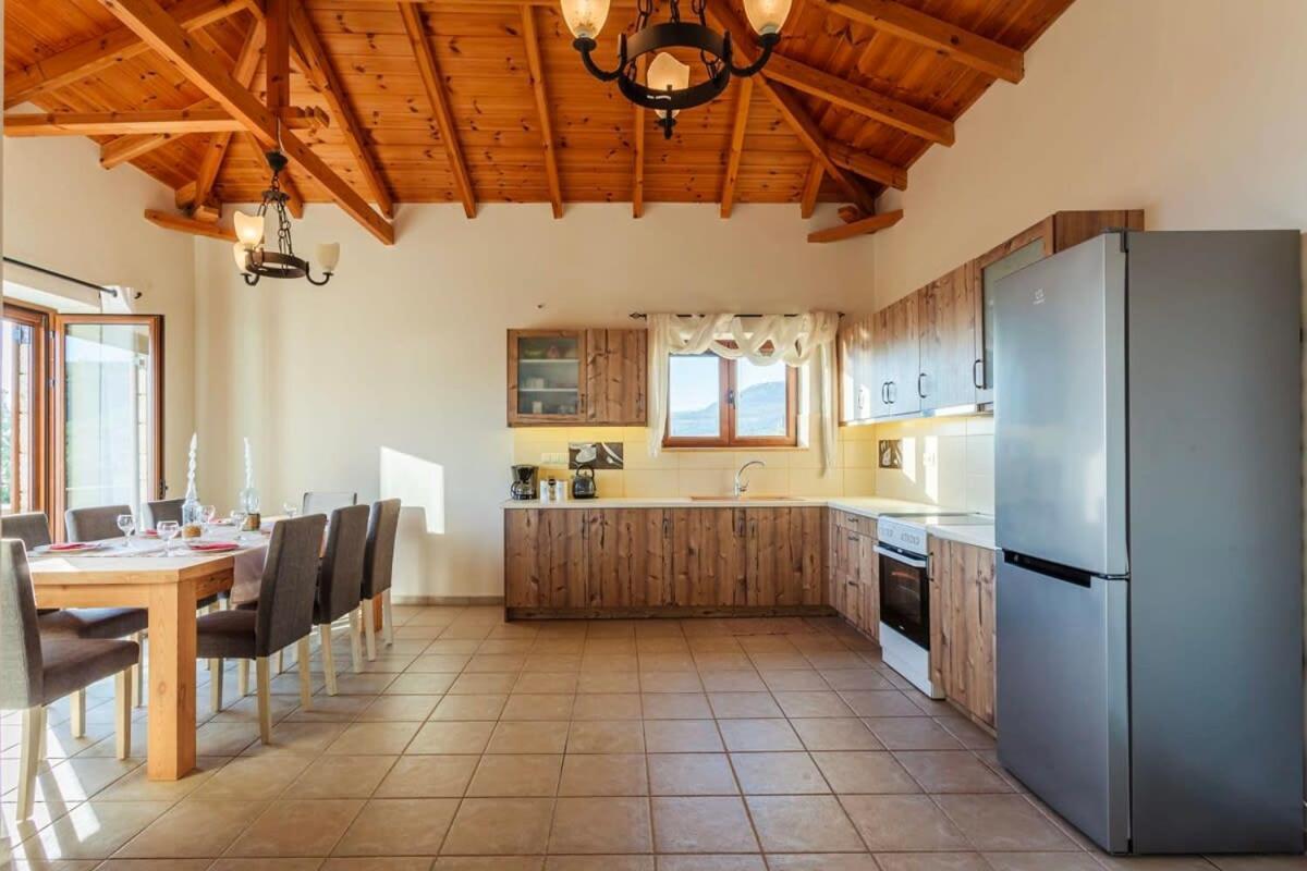 Mani Panoramic Seaviews - Luxury Summer Haven Lévktron Екстериор снимка